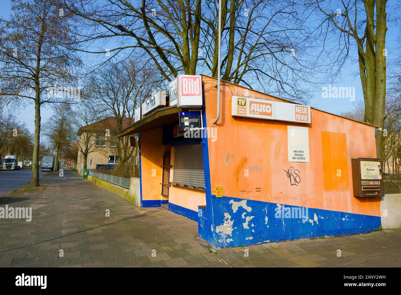 Old Computer Kiosk Northern kiosk hi-res stock photography and images - Alamy