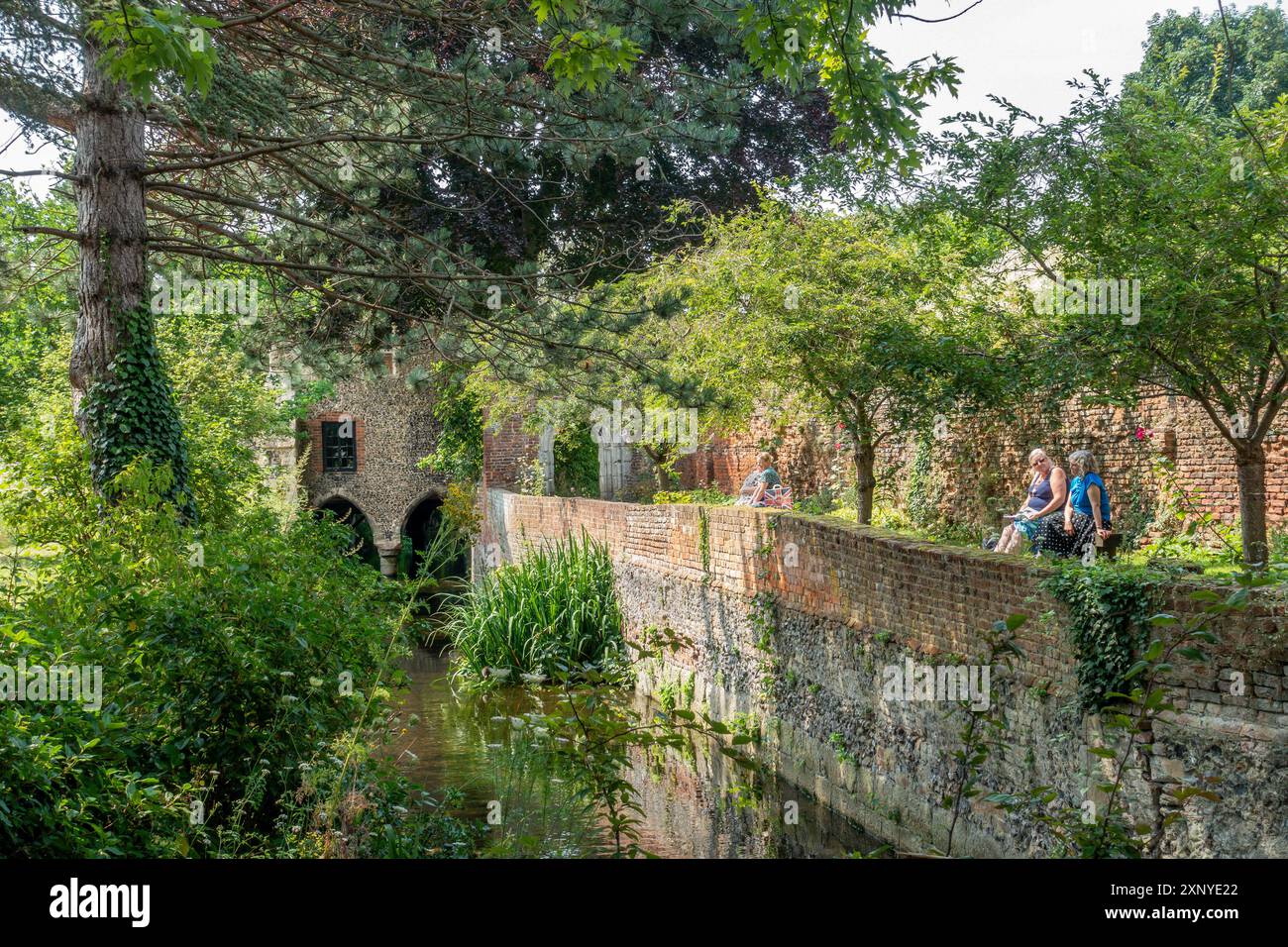 franciscan-gardens-canterbury-kent-england-a-peaceful-haven-away-from