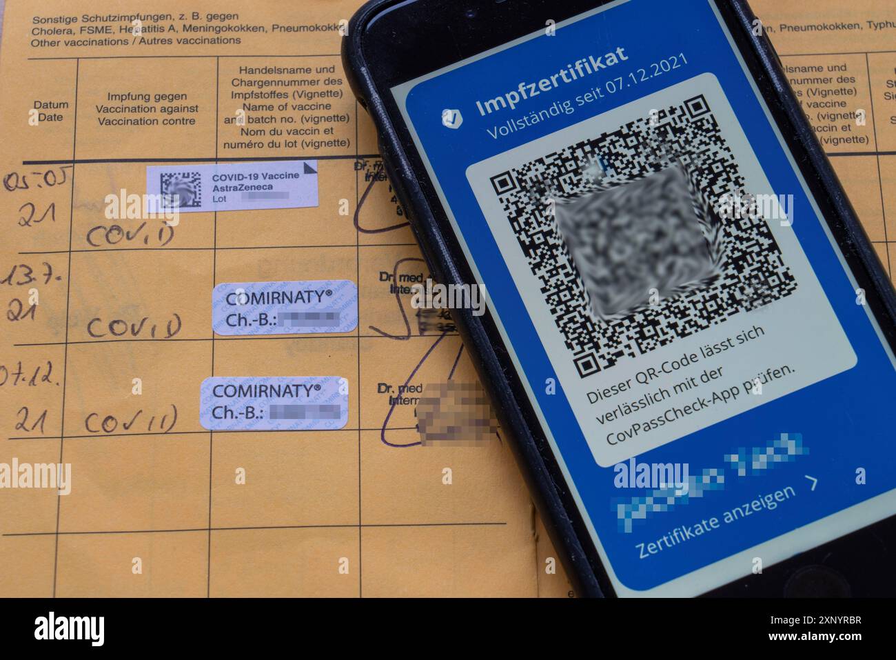 Pfizer biontech astrazeneca hi-res stock photography and images - Alamy