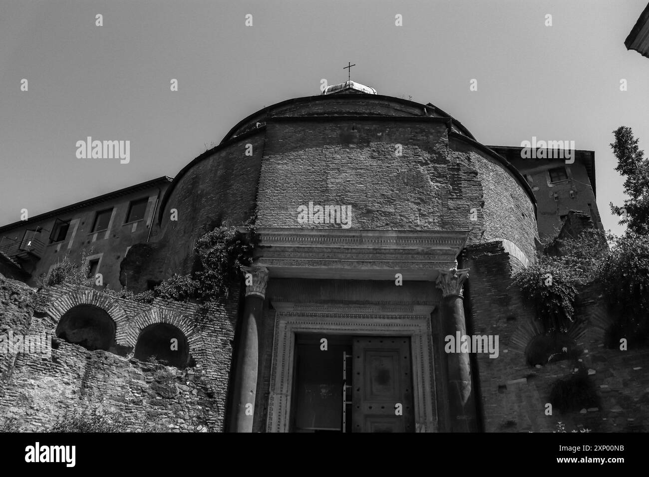 Architecture of ancient rome Black and White Stock Photos & Images - Alamy