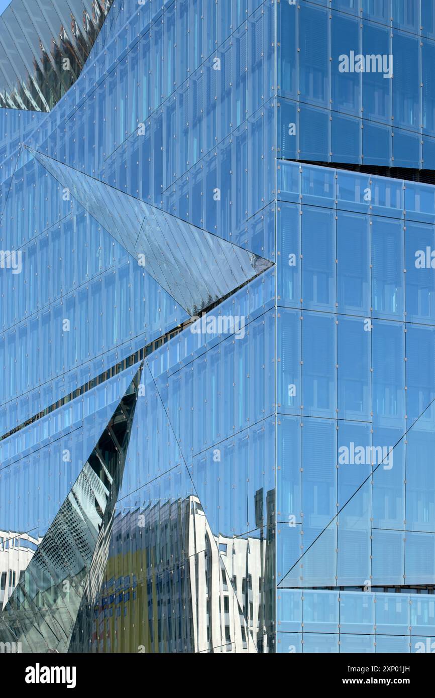 Berlin modern architecture hi-res stock photography and images - Alamy