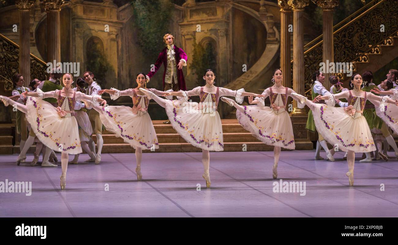 Sleeping Beauty (Berlin State Ballet Stock Photo - Alamy