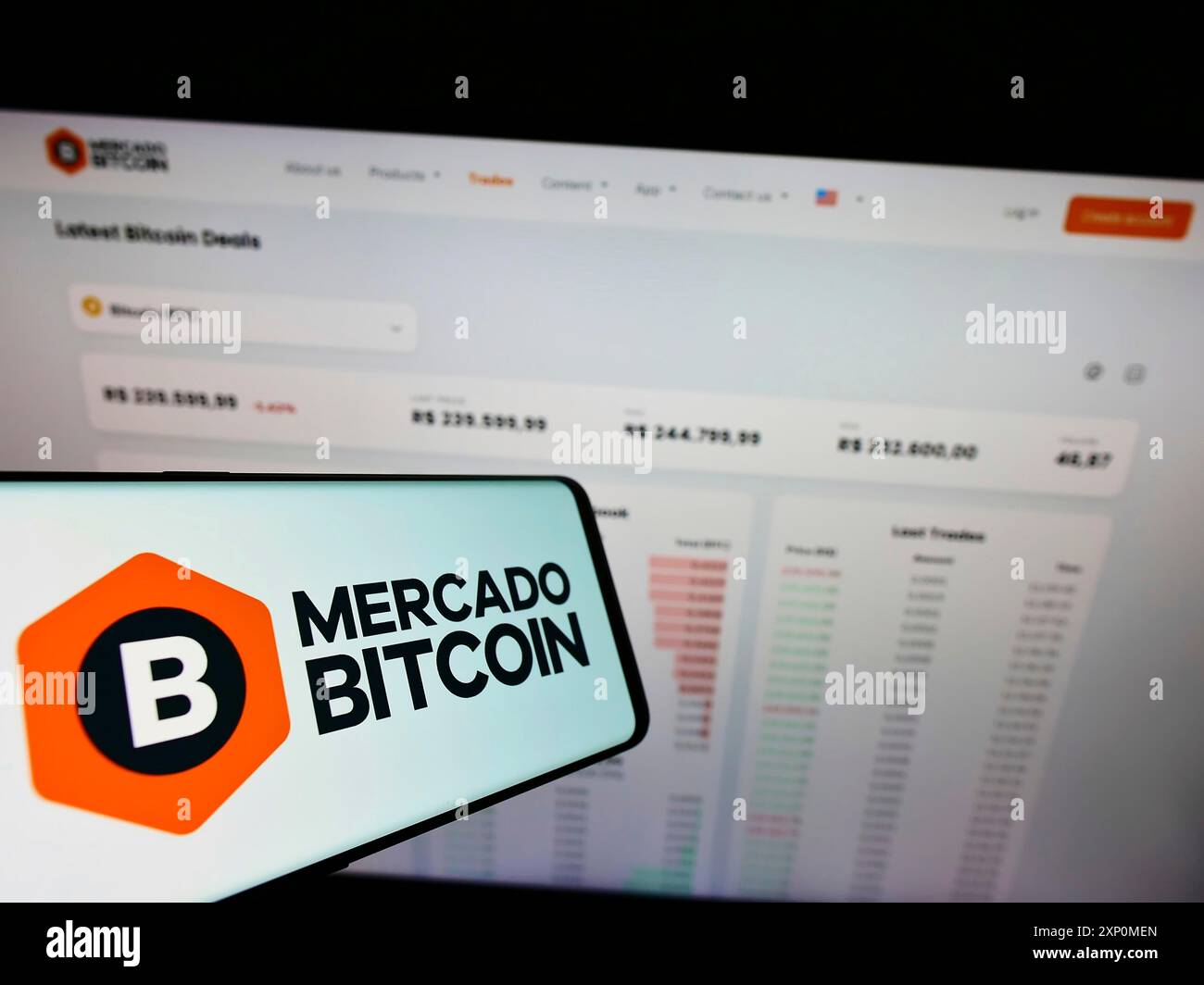 Mercado bitcoin servicos digitais hi-res stock photography and images -  Alamy