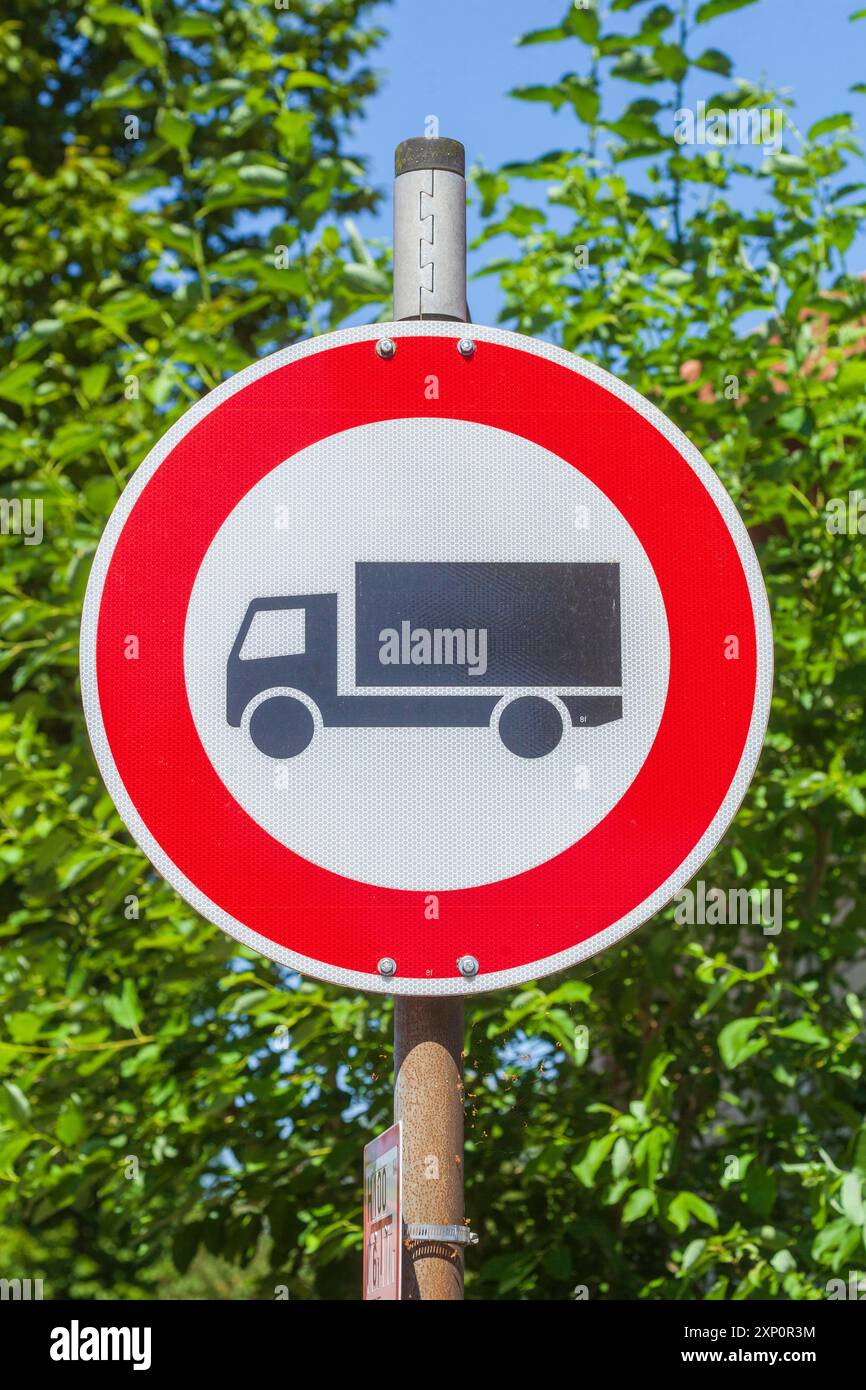 Traffic sign No through traffic for lorries, Germany Stock Photo - Alamy