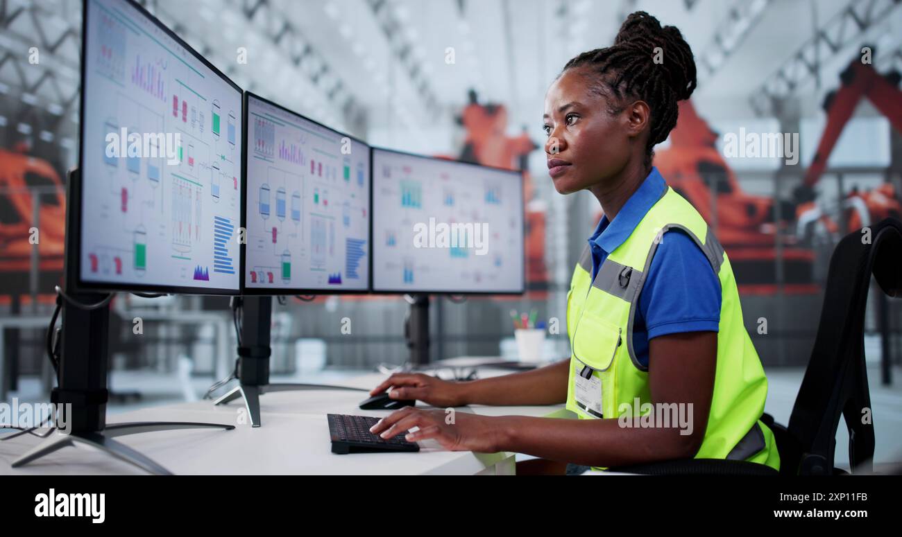 Engineer Operators Using Scada System At Industrial Car Plant Stock ...