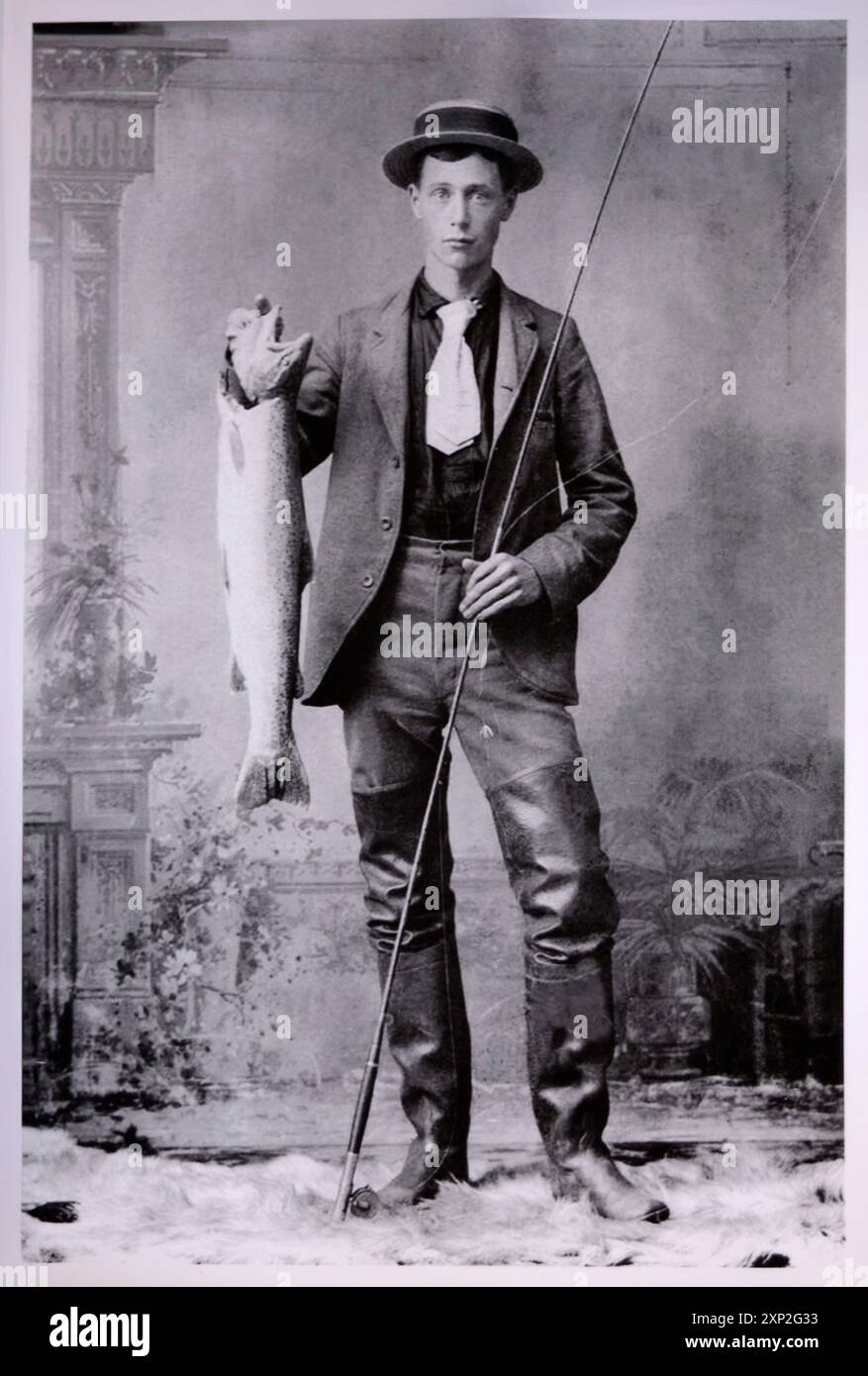 Antique fishing reel hi-res stock photography and images - Alamy Antique fishing reel hi-res stock photography and images - Alamy