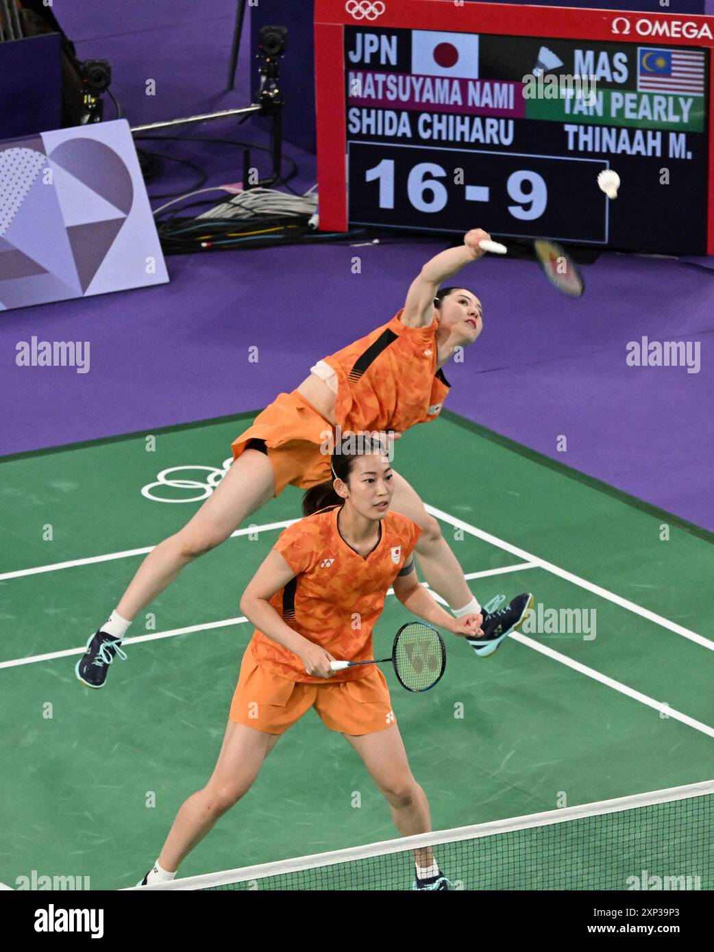 MATSUYAMA Nami (front) and SHIDA Chiharu of Japan compete against TAN ...
