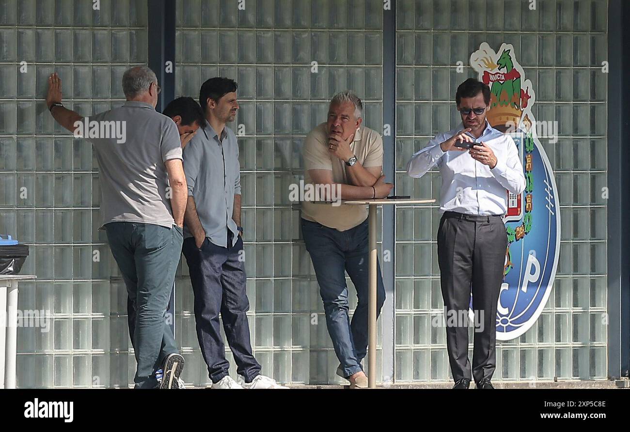 Porto, Portugal. 02nd Aug, 2024. VIla Nova de Gaia, 08/02/2024 - Futebol Clube do Porto trained this morning at the Olival/Crestuma Sports Training and Training Center, in preparation for the Super Cup game against Sporting CP. Zubizarreta; Jorge COsta; André Villas Boas (Miguel Pereira/Global Imagens) Credit: Atlantico Press/Alamy Live News Stock Photo