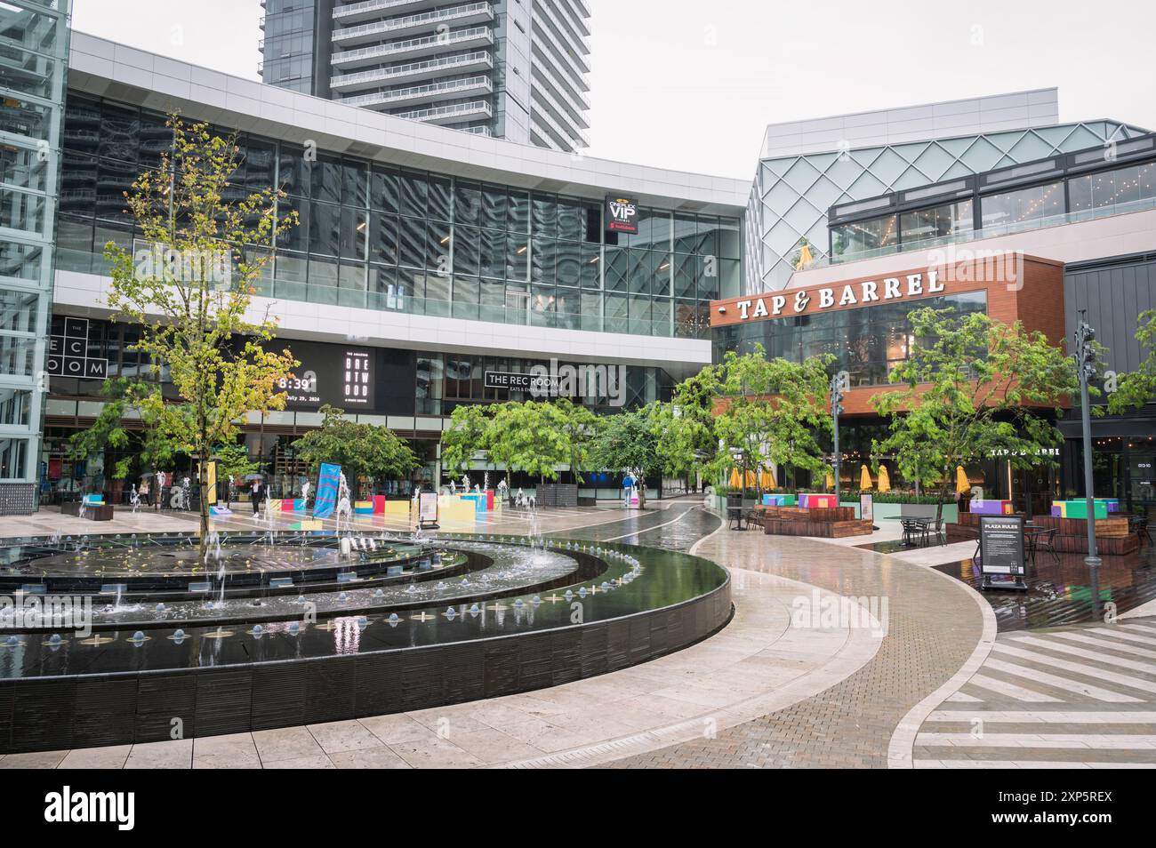 The Brentwood Town Centre Mall Or The Amazing Brentwood On A Rainy 