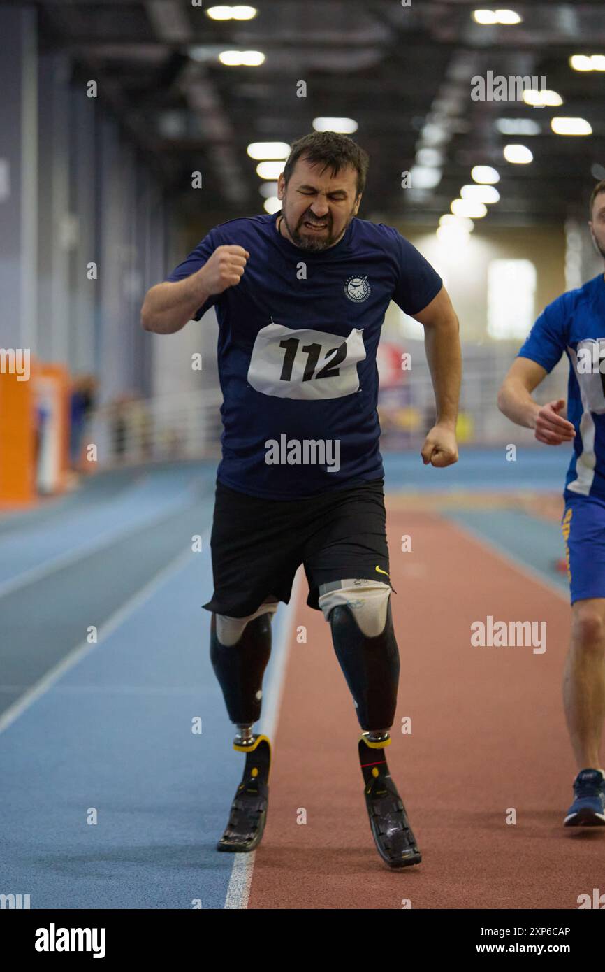 Spring Running Prosthetics Athlete prosthetic legs running on hi-res stock photography and images ...