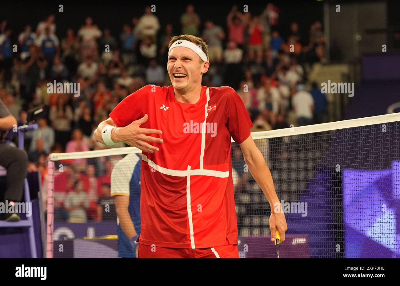 Badminton olympics axelsen hi-res stock photography and images - Alamy