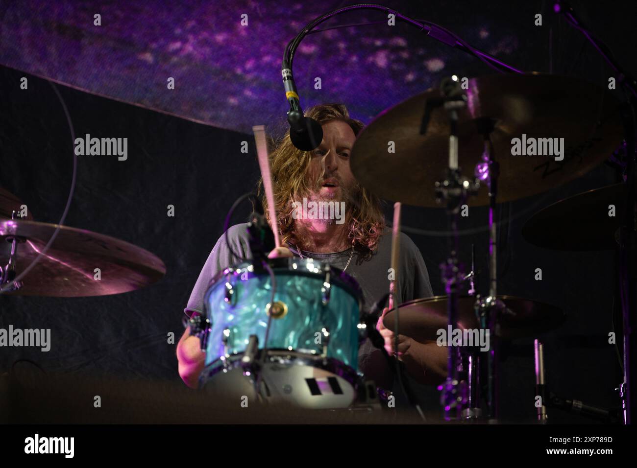 5 Yes Razorlight Razorlight live 2024 hi-res stock photography and images - Alamy