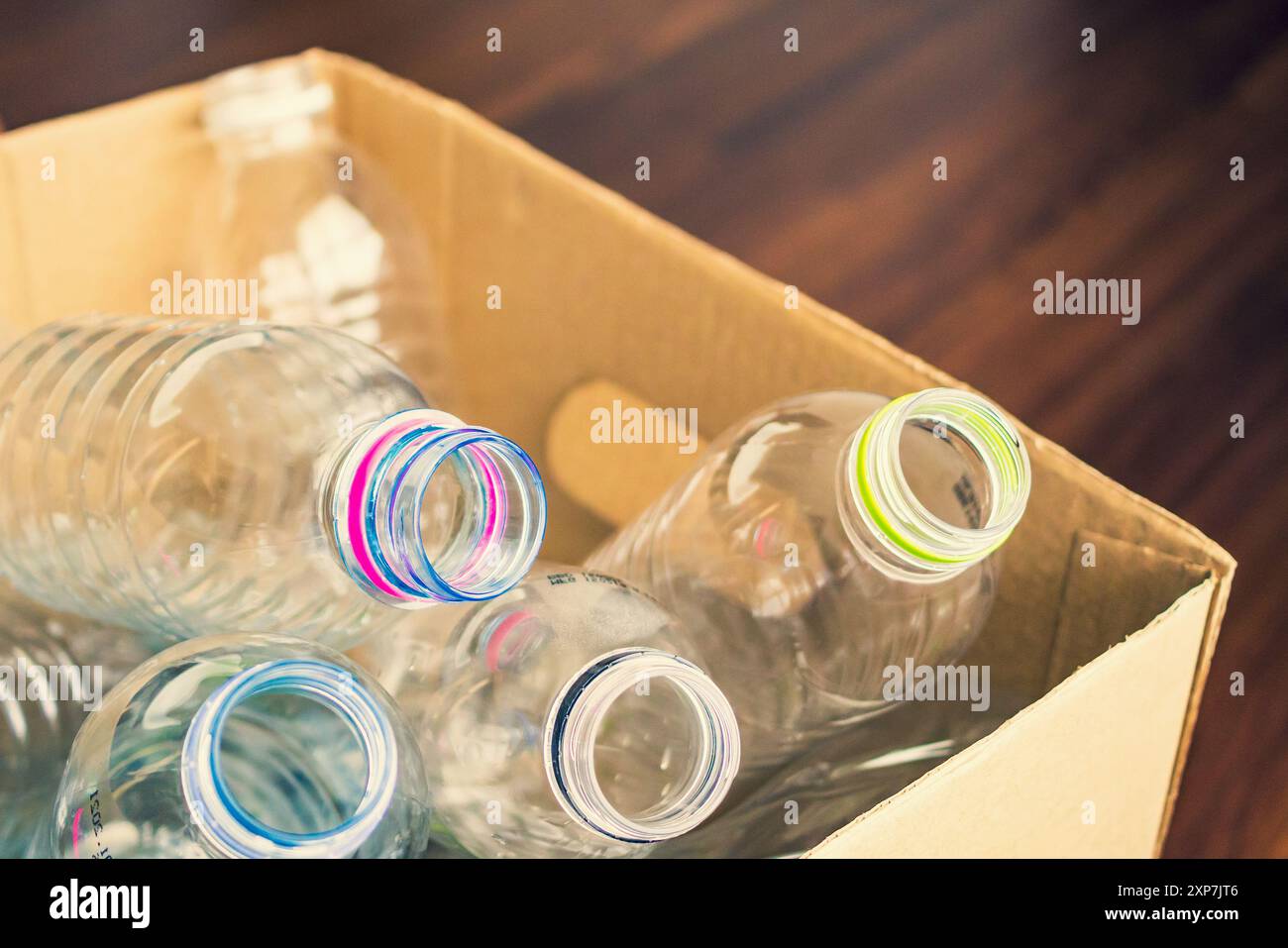 Transparent paper objects box hi-res stock photography and images - Alamy