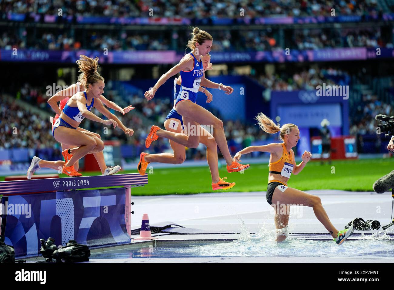 Alice Runner Paris, France. 04th Aug, 2024. Athletics France's Alice Finot competes ...