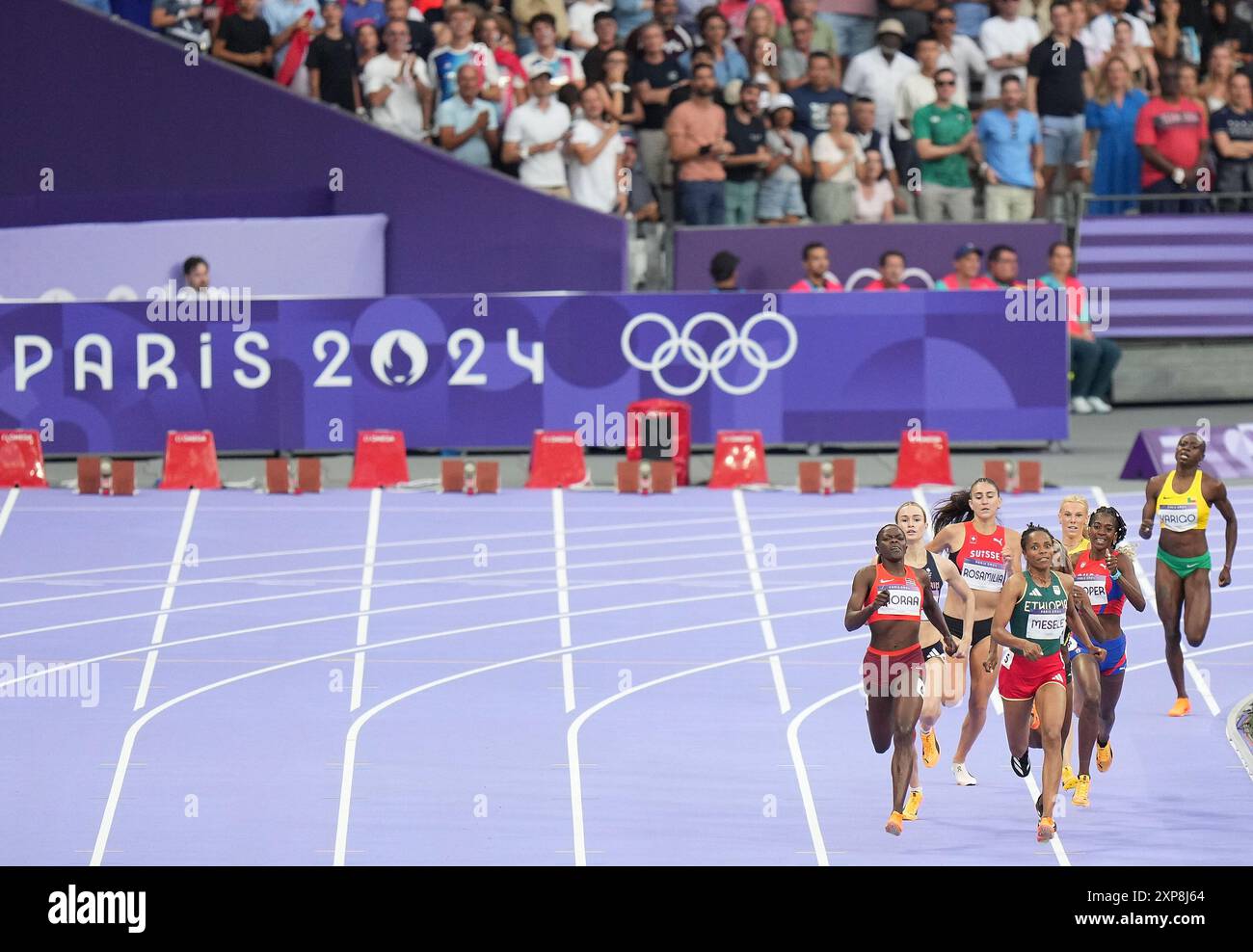 Paris, France. 4th Aug, 2024. Athletes compete during the women's 800m ...