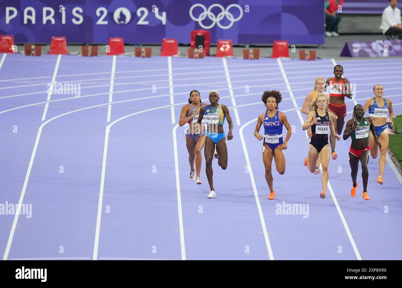Paris, France. 4th Aug, 2024. Athletes compete during the women's 800m ...