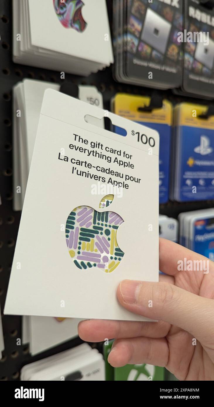 Apple gift cards hi-res stock photography and images - Alamy