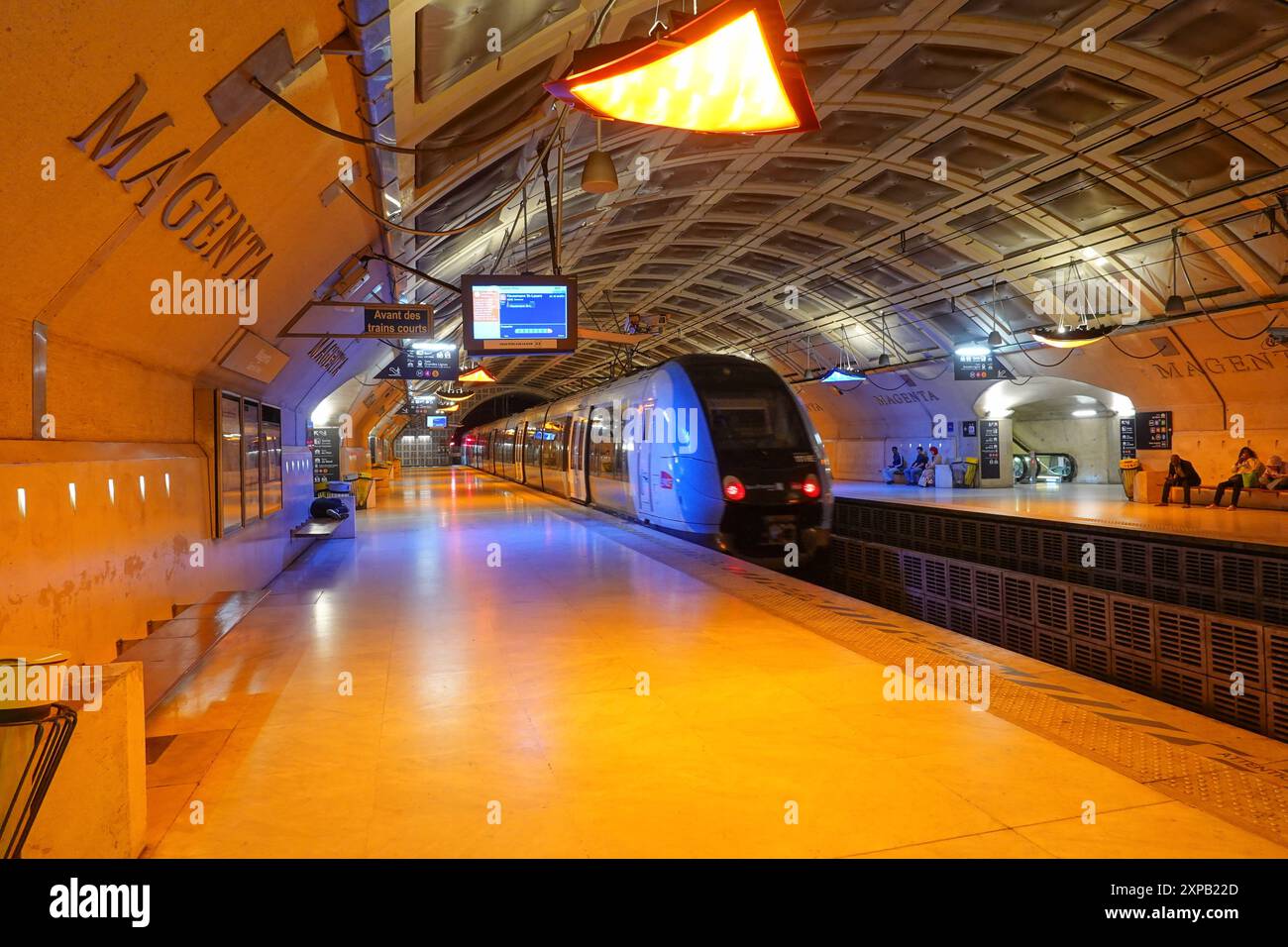 Paris, RER E Station Magenta // Paris, RER E, Magenta Station Stock ...