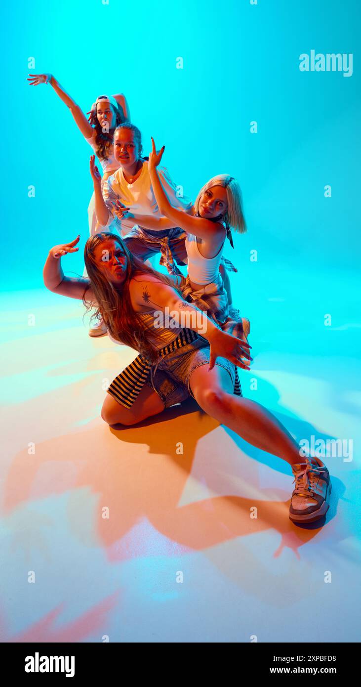 Women in social movements hi-res stock photography and images - Alamy