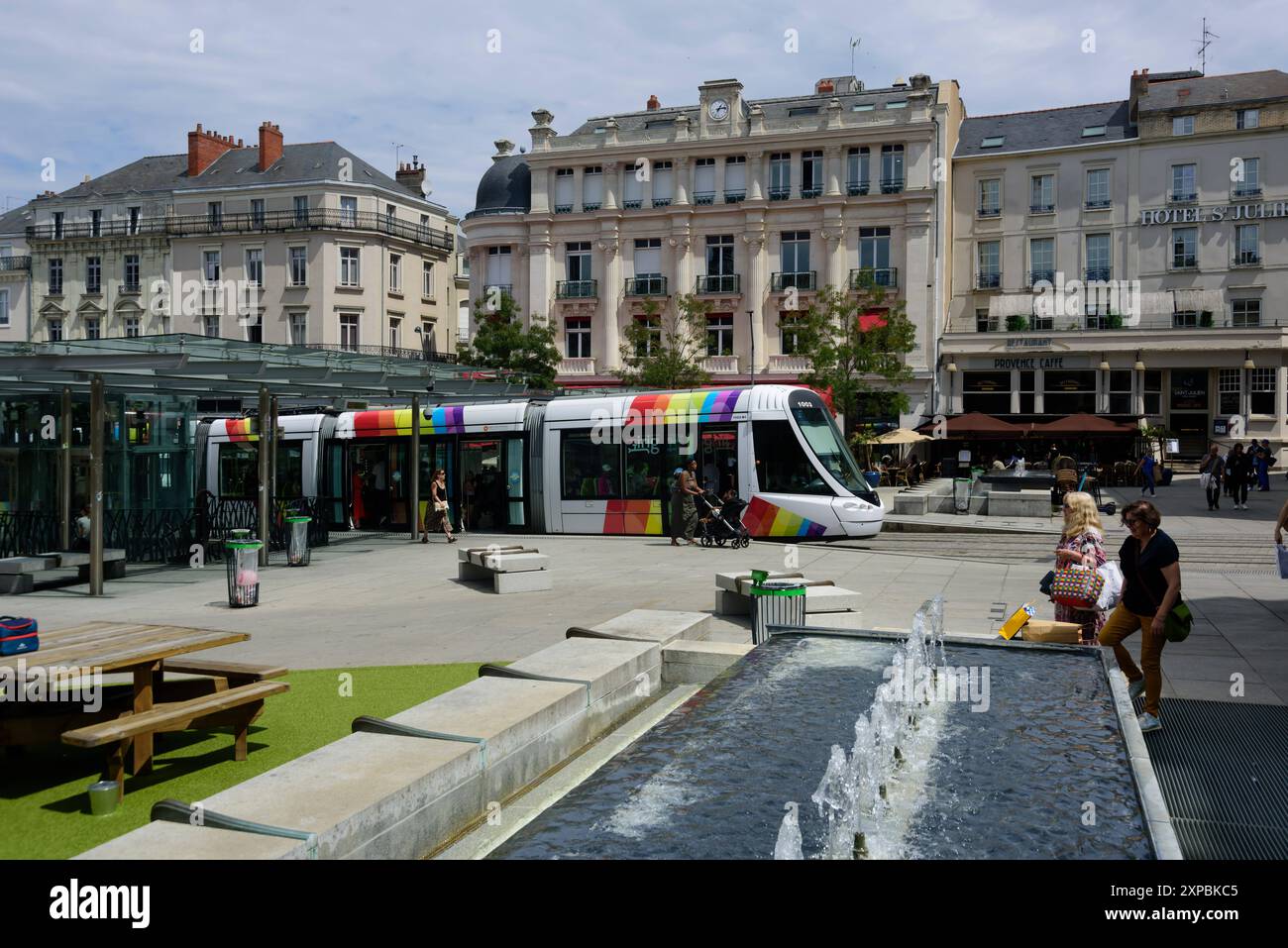 Frankreich, Angers, Straßenbahn Linie C, Place Ralliement // France, Angers, Tramway Line C, Place Ralliement *** France, Angers, Tramway Line C, Plac Stock Photo