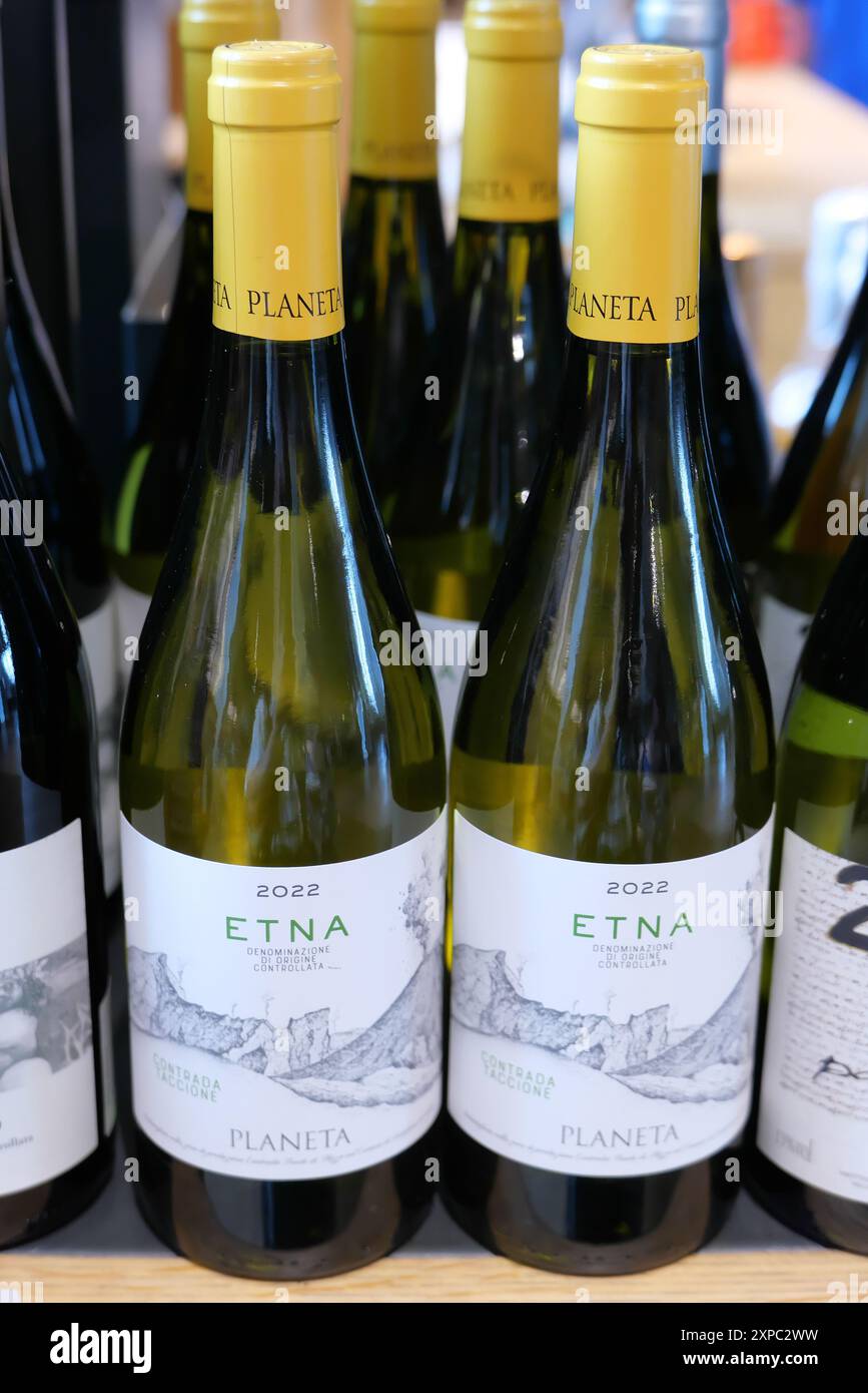 PLANETA ETNA BOTTLES OF WINE ON DISPLAY INSIDE THE FOOD STORE Stock Photo