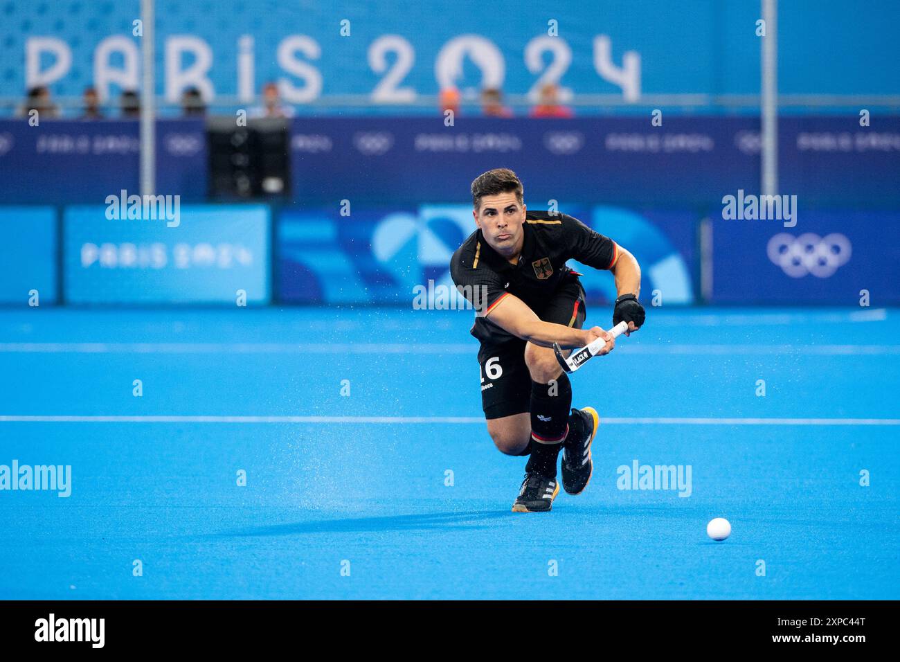 PEILLAT Gonzalo (Deutschland, 16) am Ball, FRA, Olympische Spiele