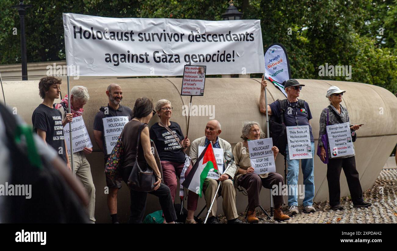 Free palestine march 2024 hi-res stock photography and images - Alamy