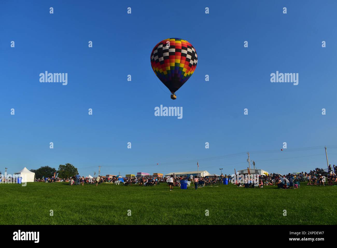 Hot air balloons over iowa fields hires stock photography and images