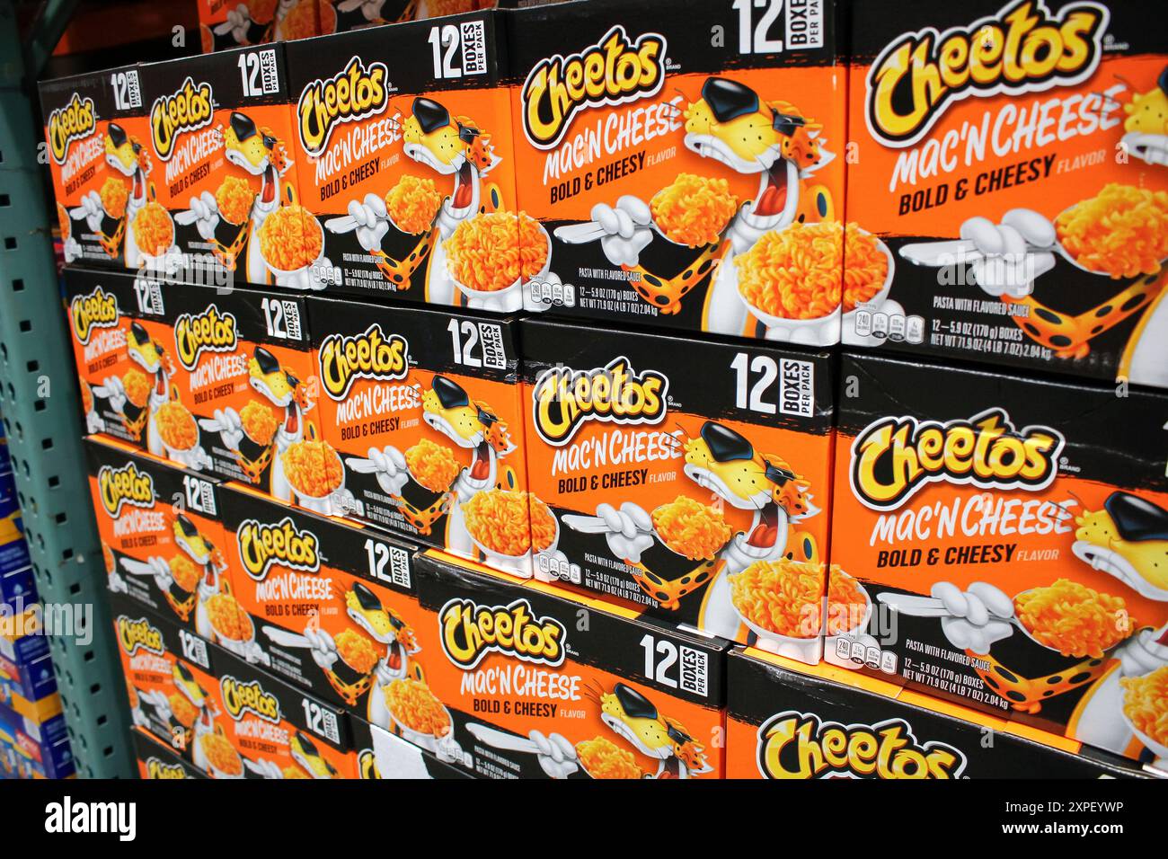 Cheetos chester cheetah hi-res stock photography and images - Alamy