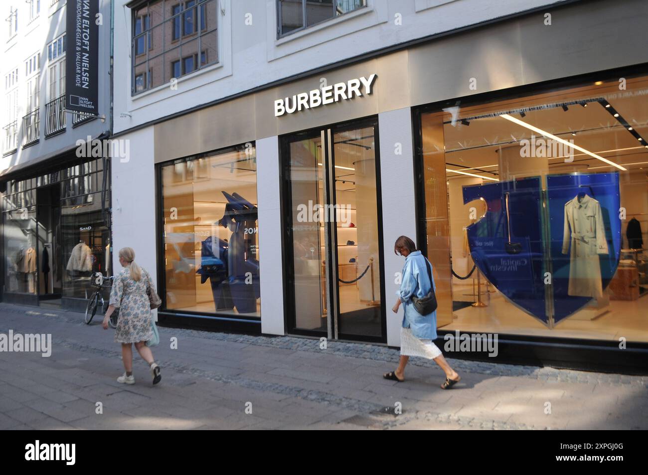 Burberry group xp online