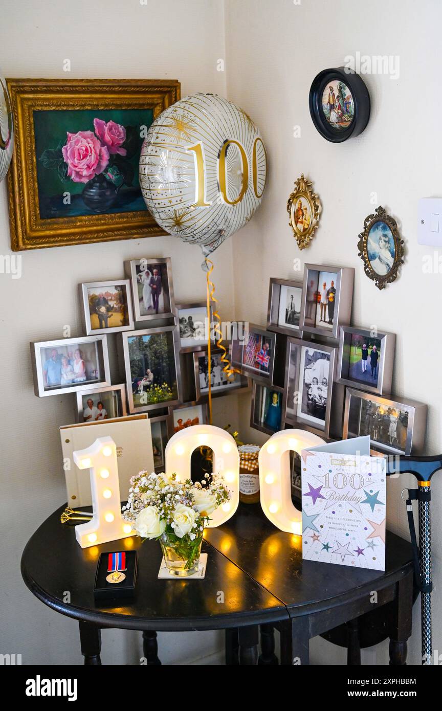 100th birthday party hi-res stock photography and images - Alamy