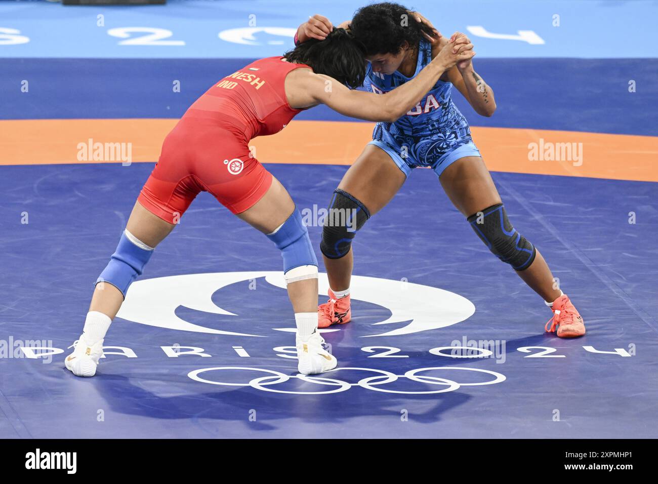 Paris, France. 06th Aug, 2024. Vinesh Vinesh Phogat (India) vs Yusneylis Guzmán López (Cuba), Wrestling, Women's Freestyle 50kg Semifinal during the Olympic Games Paris 2024 on 6 August 2024 at Champ-de-Mars Arena in Paris, France - Photo Federico Pestellini/Panoramic/DPPI Media Credit: DPPI Media/Alamy Live News Stock Photo