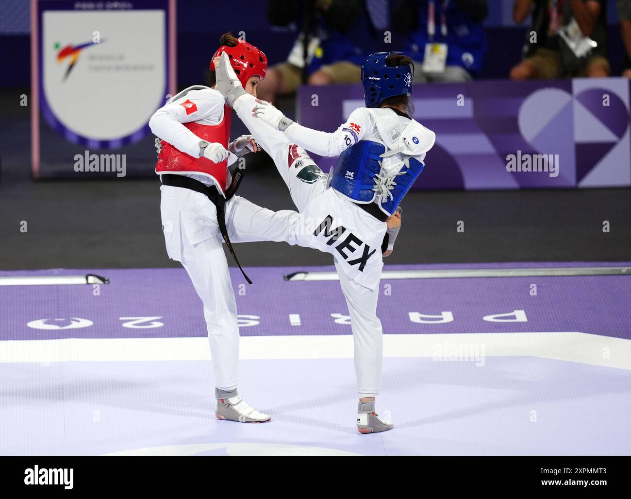 Mexico's Daniela Paola Souza (right) and Tunisia's Ikram Dhahri (left
