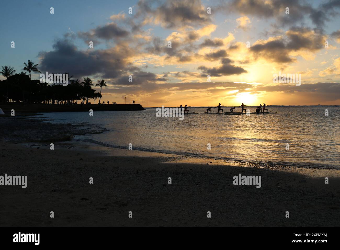 Ala moana park sunset hi-res stock photography and images - Alamy