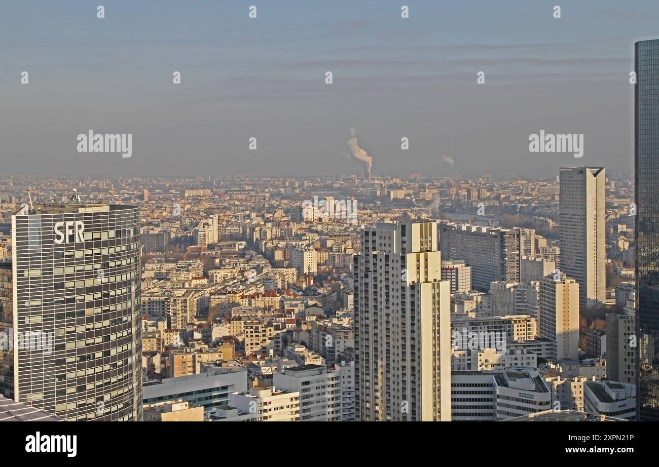 Sfr building in la defense paris hi-res stock photography and images ...