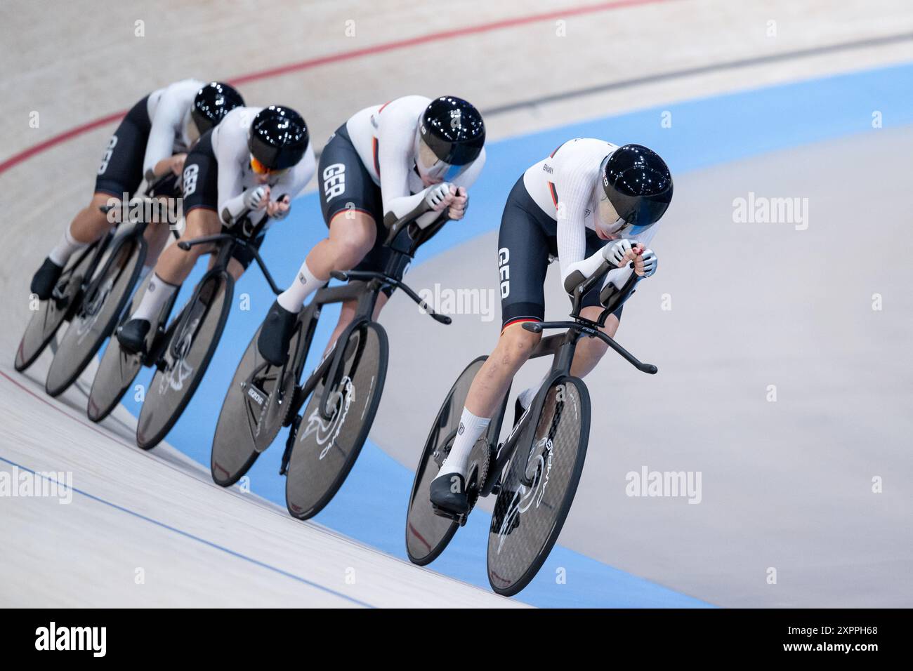 BRAUSSE Franziska, SUESSEMILCH Laura, KLEIN Lisa, KROEGER Mieke (Deutschland), in Fuehrung SUESSEMILCH Laura, Verfolgung 4000 Meter Team, 1. Runde, Damen, FRA, Olympische Spiele Paris 2024, Bahnrad, 07.08.2024  Foto: Eibner-Pressefoto/Michael Memmler Stock Photo