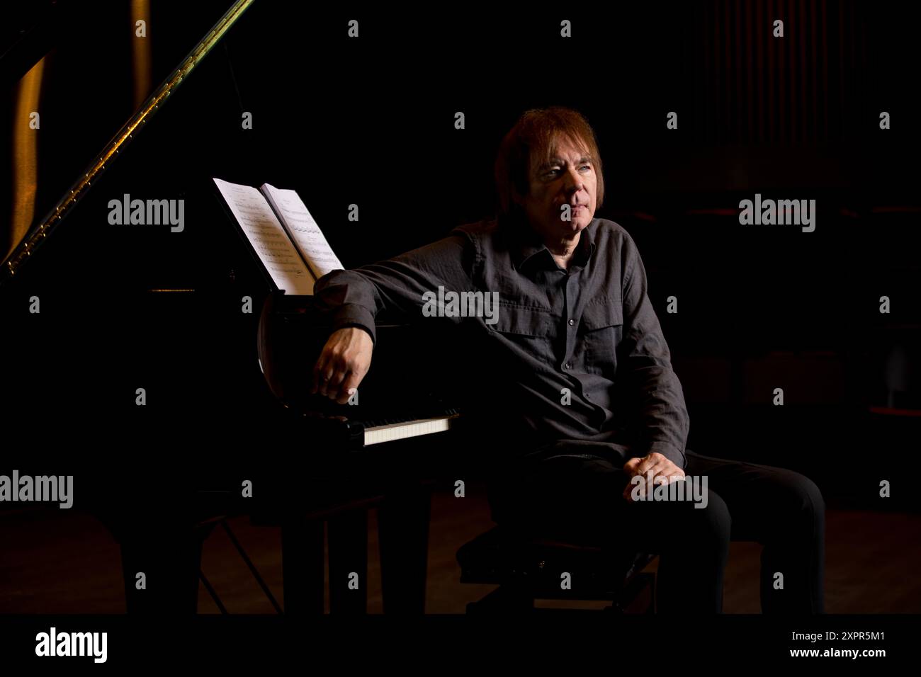 Julian Lloyd Webber photographed at the Birmingham Conservatoire. Stock Photo
