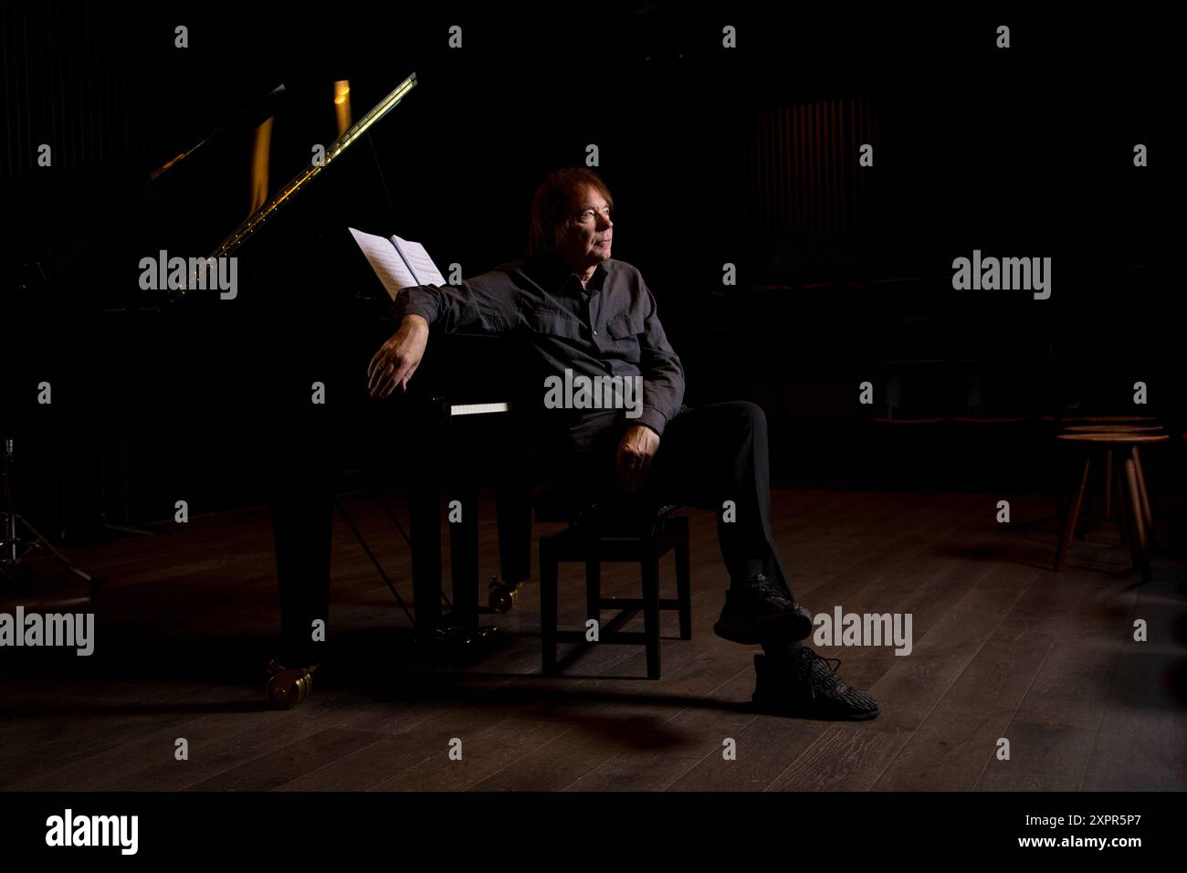 Julian Lloyd Webber photographed at the Birmingham Conservatoire Stock