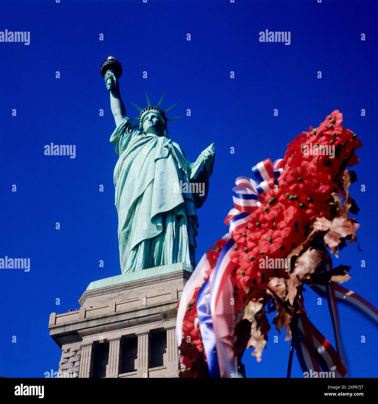 1980s statue liberty new york hi-res stock photography and 1980s statue liberty new york hi-res stock photography and