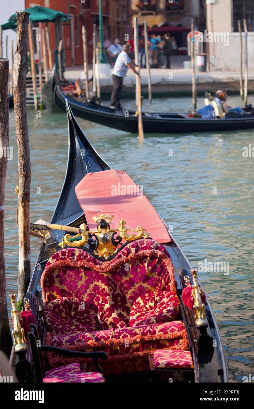 Famous grand canal gondolas hi-res stock photography and images - Alamy