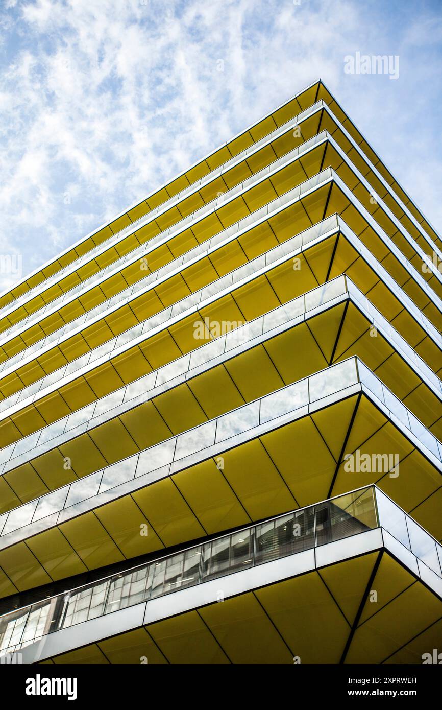 Modern architecture in london hi-res stock photography and images - Alamy