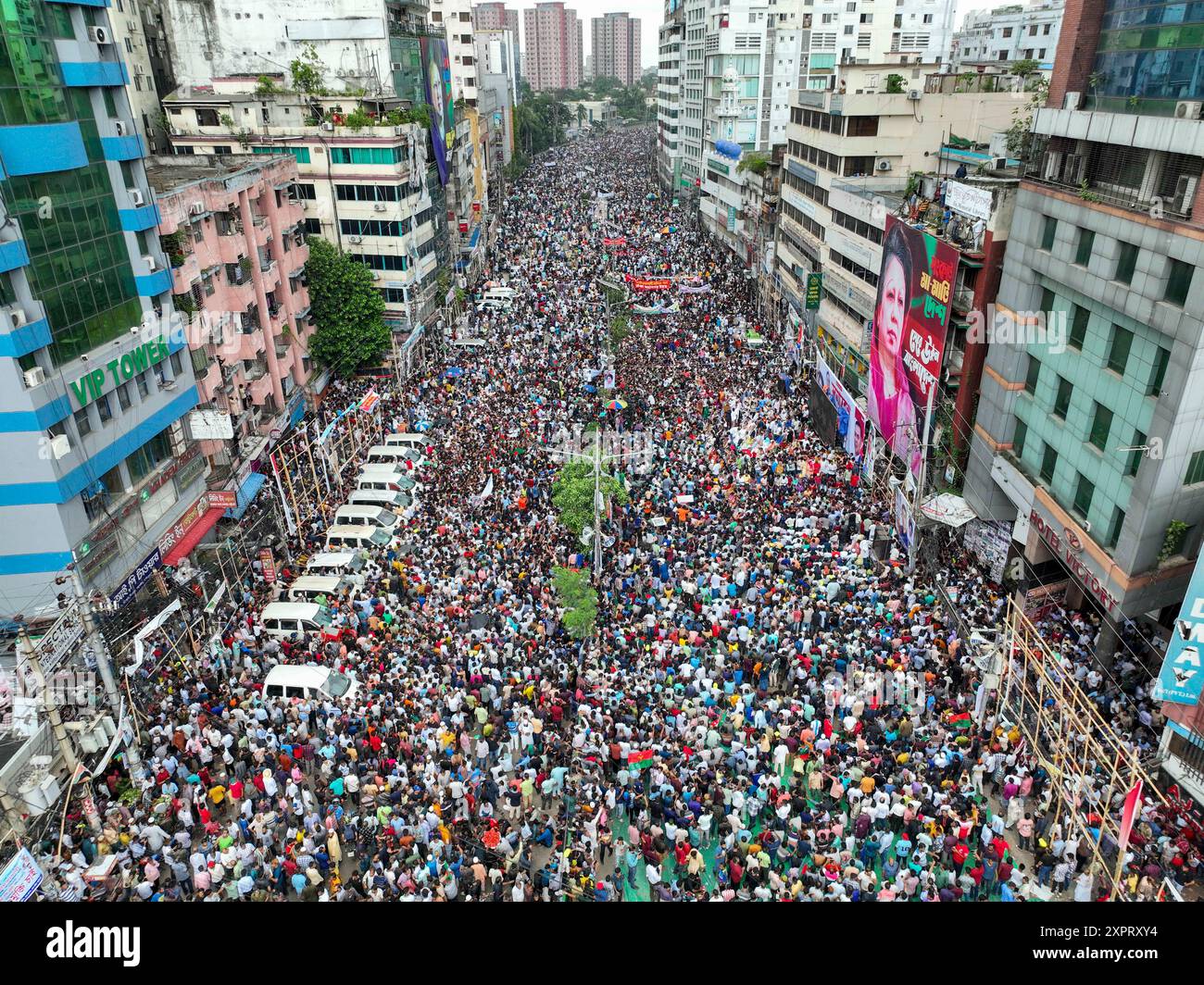 HQ ayollarning fotosuratlari Porno mini yubkadagi blondalar