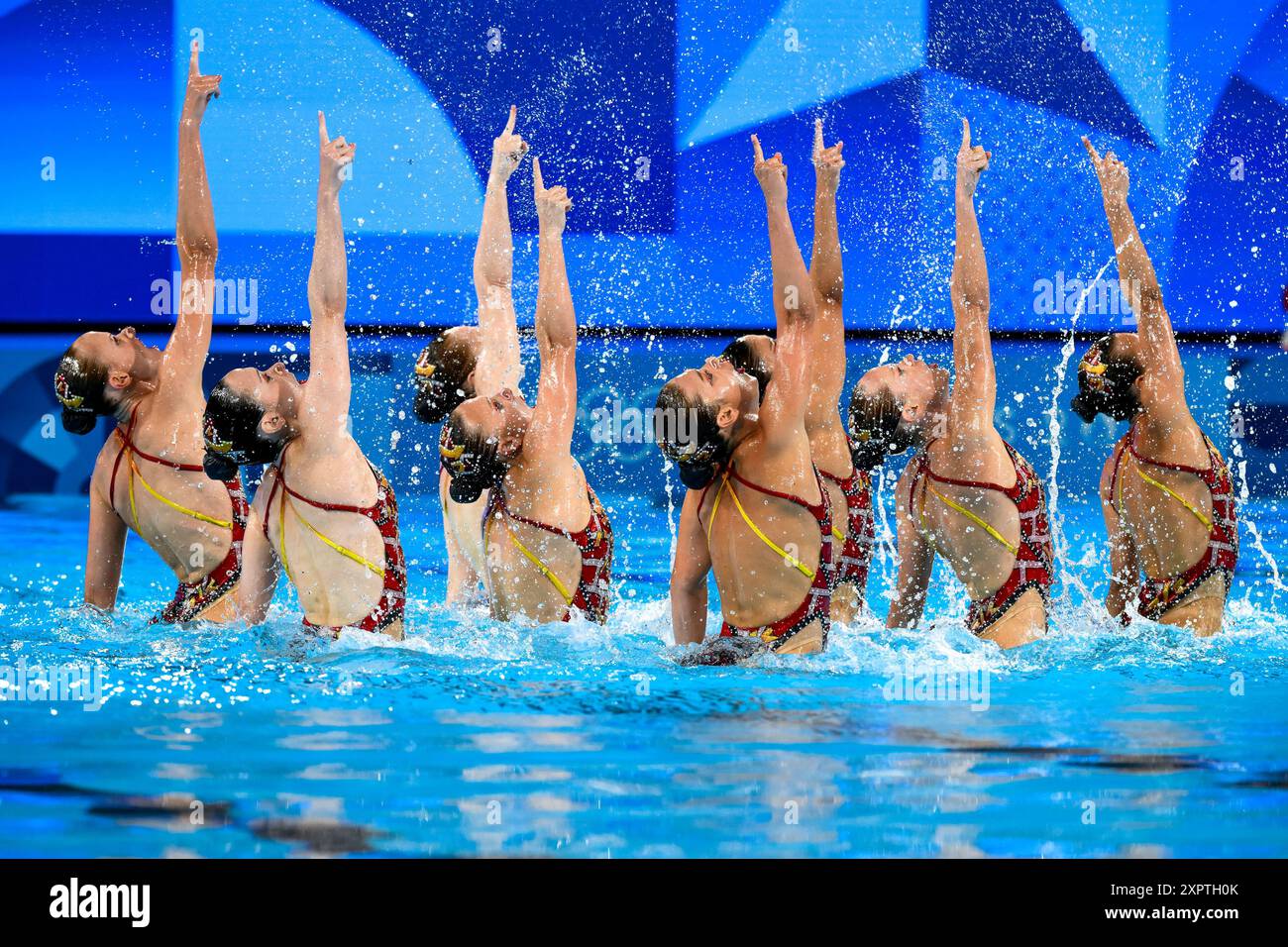 Artistic swimming team acrobatic routine final hi-res stock photography ...