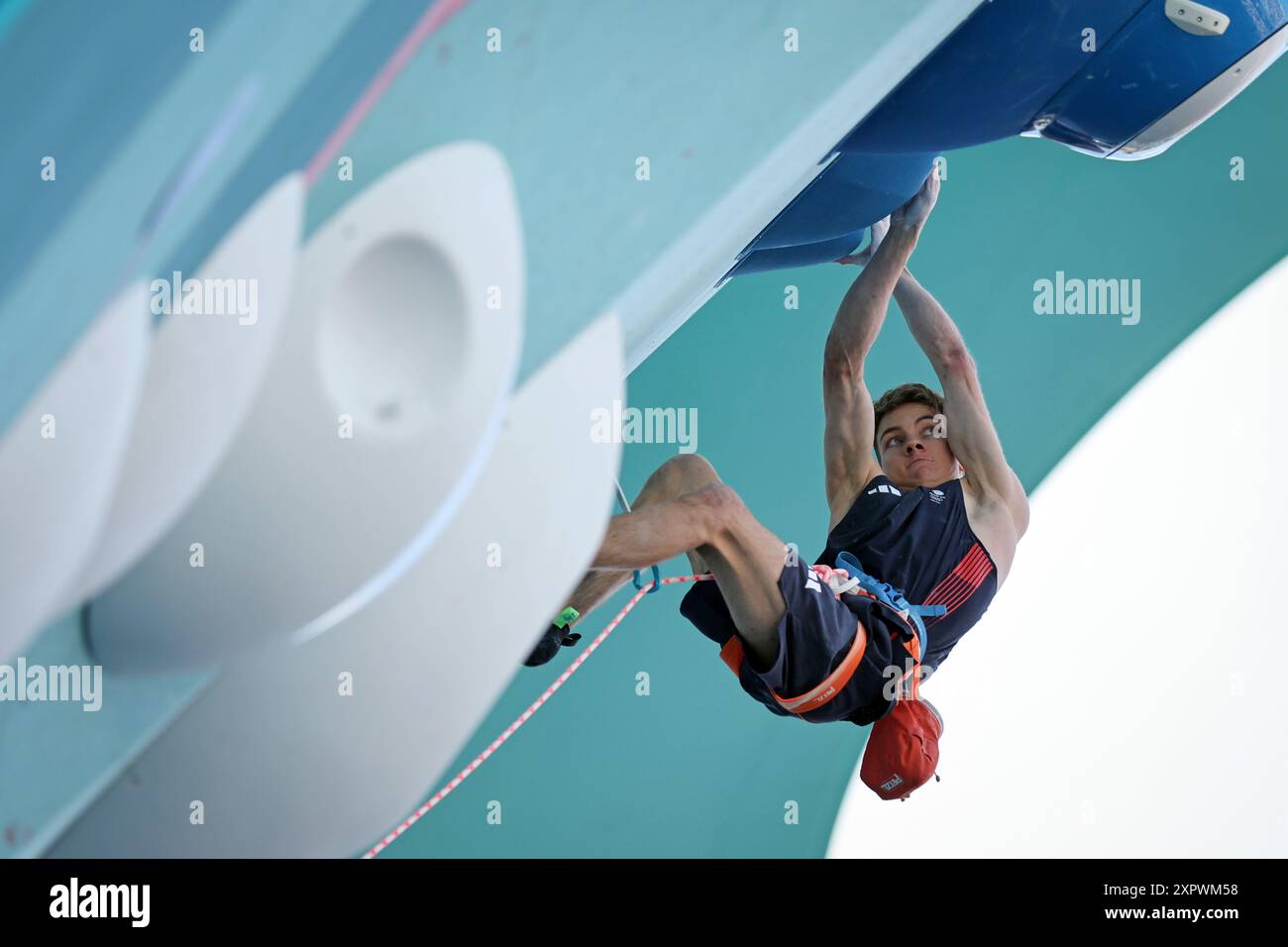 PARIS, FRANCE - AUGUST 07: Toby Roberts of Team Great Britain competes ...