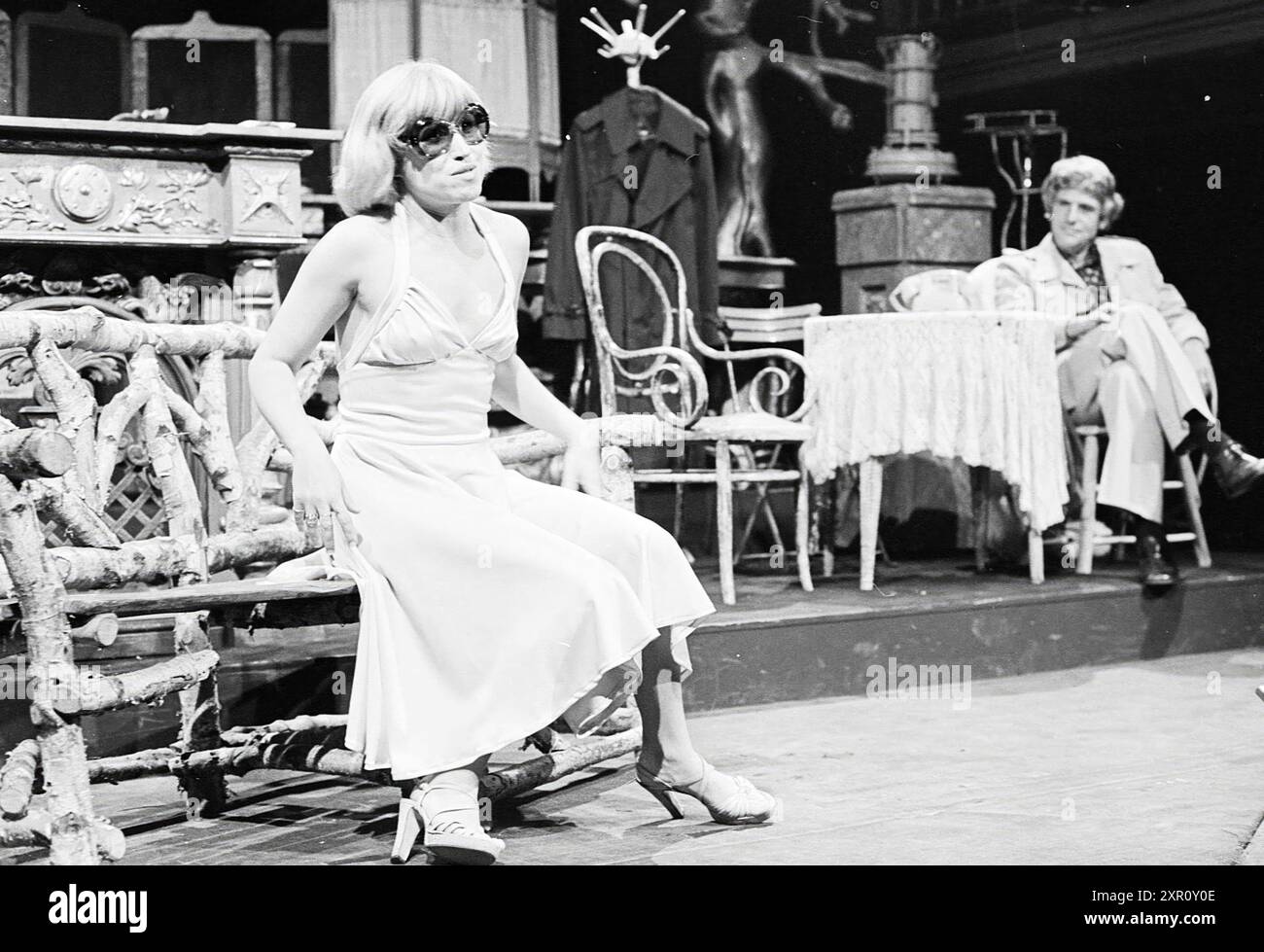 Cabaret Brakke Grond, Cabaret, Amsterdam, Nes, The Netherlands, 10-09-1975','11-09-1975, Whizgle Dutch News: Historic Images Tailored for the Future. Explore The Netherlands past with modern perspectives through Dutch agency imagery. Bridging yesterday's events with tomorrow's insights. Embark on a timeless journey with stories that shape our future. Stock Photo