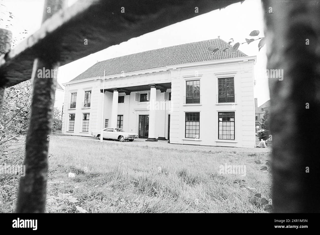 Spruce Hill, Bloemendaal, Whizgle Dutch News: Historic Images Tailored for the Future. Explore The Netherlands past with modern perspectives through Dutch agency imagery. Bridging yesterday's events with tomorrow's insights. Embark on a timeless journey with stories that shape our future. Stock Photo
