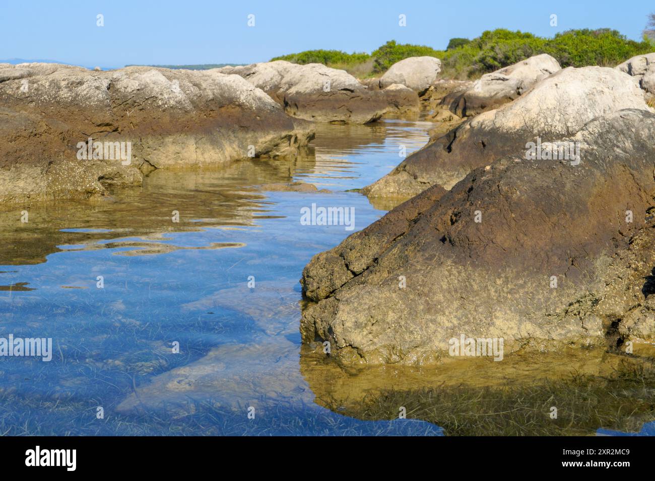 Clear sea water on rocky hi-res stock photography and images - Alamy