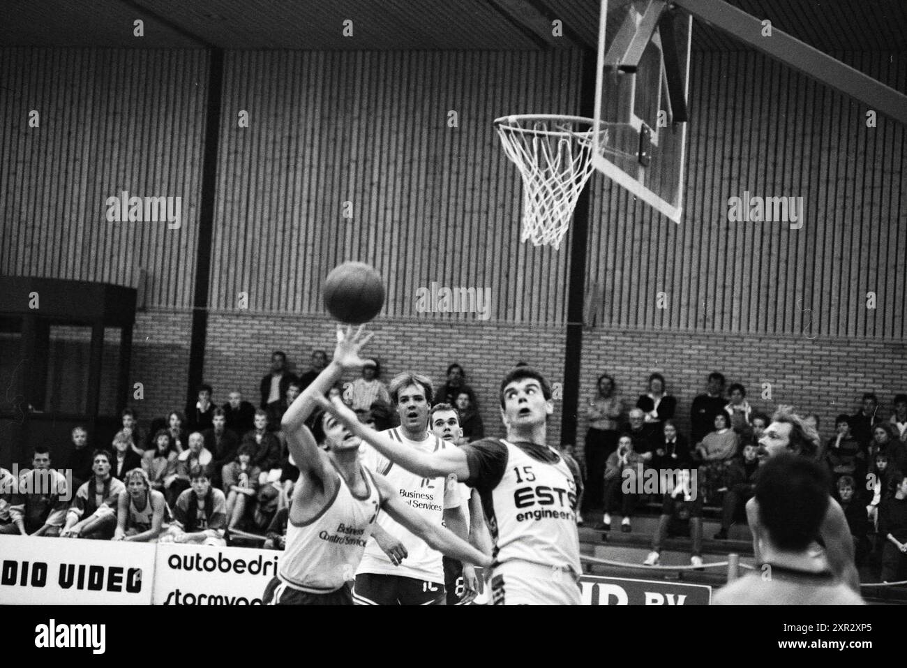 Basketball ests akrides locomotive hi-res stock photography and images ...