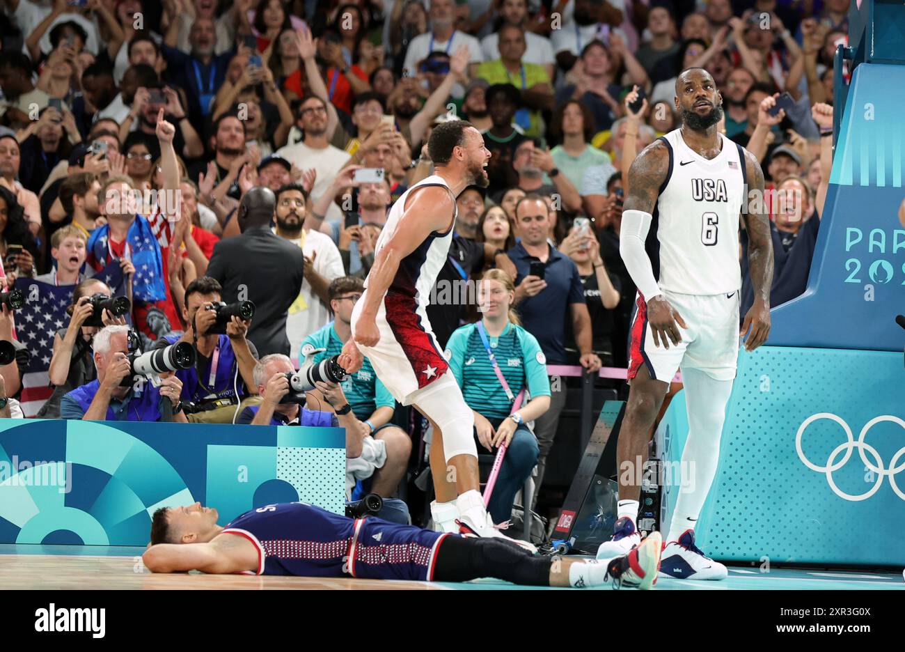 Stephen curry basketball celebrate hi-res stock photography and images ...