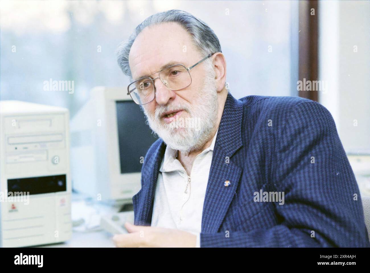 Psychiatrist Dr. Frank van Ree, B'broek, Bennebroek, 15-01-1997, Whizgle Dutch News: Historic Images Tailored for the Future. Explore The Netherlands past with modern perspectives through Dutch agency imagery. Bridging yesterday's events with tomorrow's insights. Embark on a timeless journey with stories that shape our future. Stock Photo